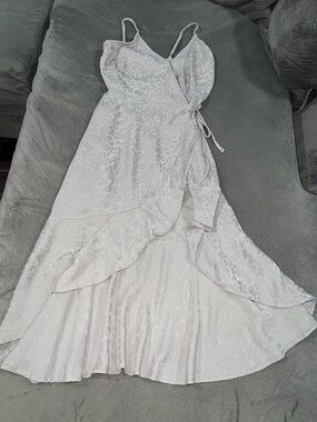 Abercrombie & Fitch Ivory Wrap High-Low Maxi Dress